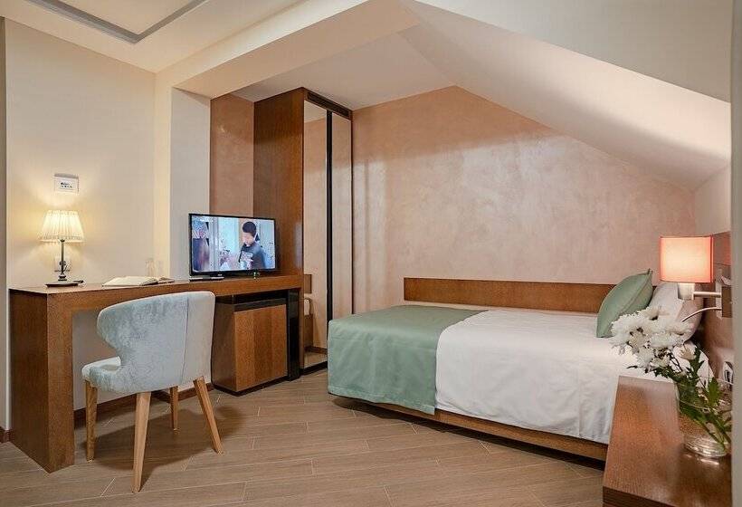 اتاق استاندارد یک نفره, Rubicon Garni