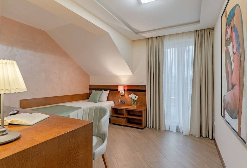 اتاق استاندارد یک نفره, Rubicon Garni