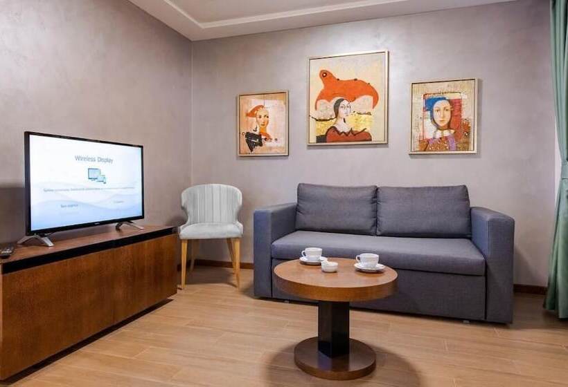 استودیوی لوکس, Rubicon Garni