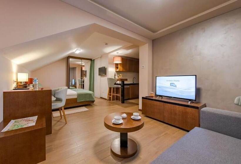 استودیوی لوکس, Rubicon Garni