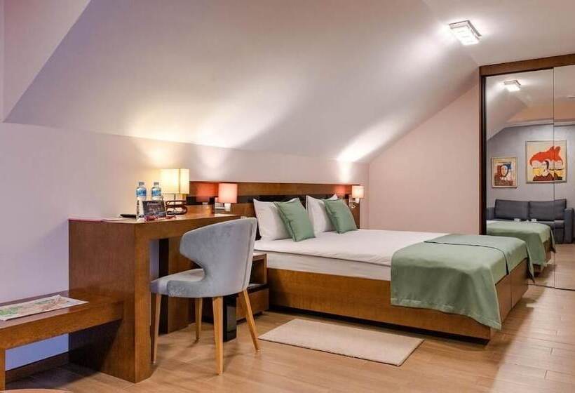 استودیوی لوکس, Rubicon Garni