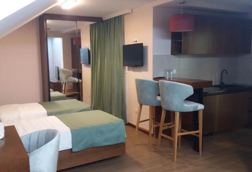 استودیوی لوکس, Rubicon Garni