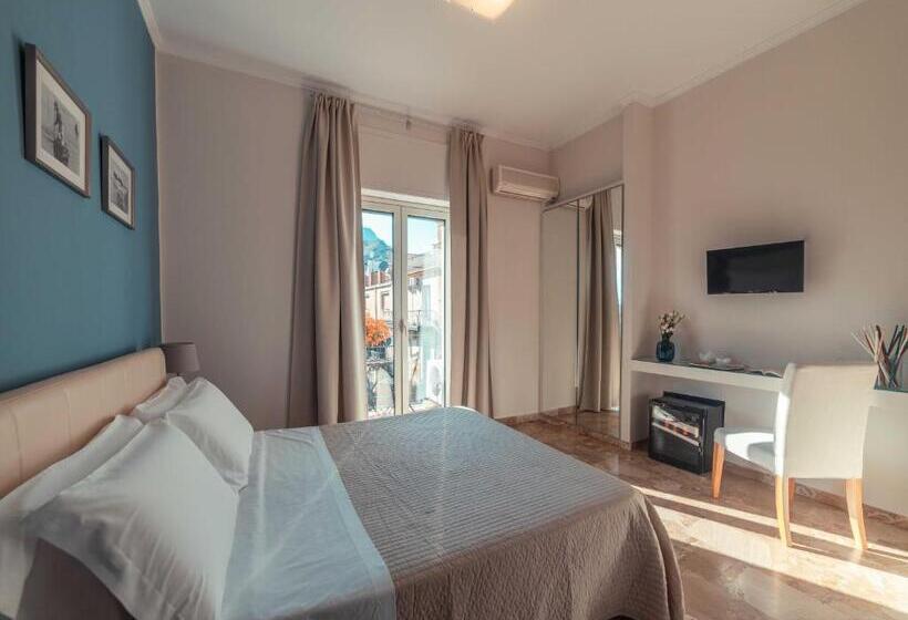 Habitación Estándar con Balcón, B&b Teatro Greco 39