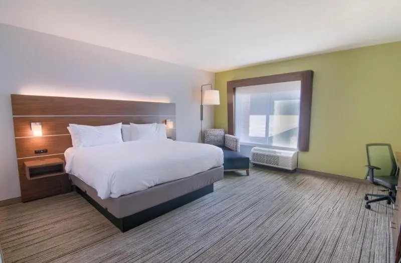 身障者適用スイートルーム, Holiday Inn Express & Suites Mobile   University Area, An Ihg