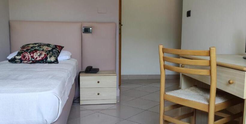 Номер Стандарт Индивидуальный с Балконом, Villa Platani