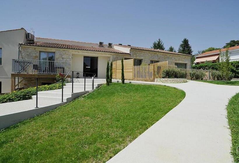 Apartamento 1 Dormitório com Sacada, Le Clos Des Thermes De Jonzac