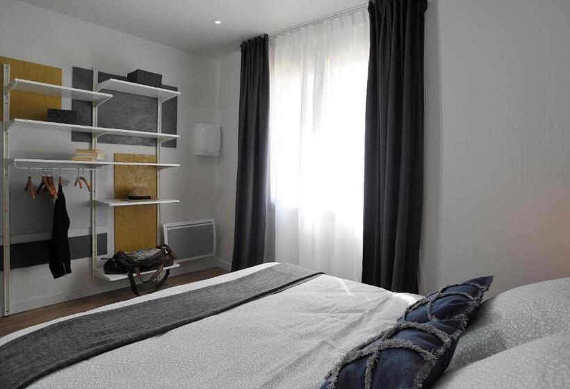 Apartamento 1 Dormitório com Sacada, Le Clos Des Thermes De Jonzac