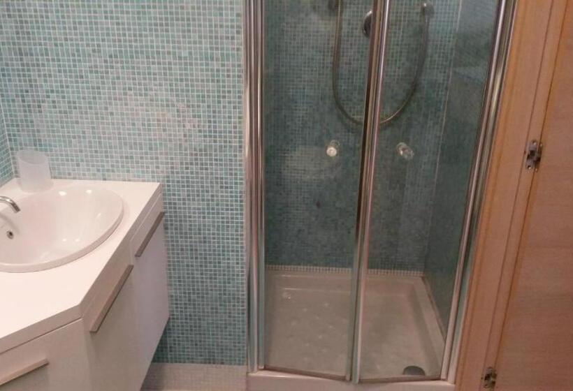 شقة ديلوكس غرفة واحدة, Michelangelo Rta