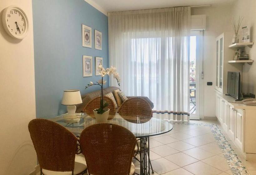 شقة غرفة واحدة, Michelangelo Rta