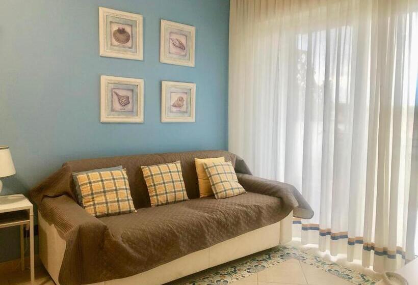 شقة غرفة واحدة, Michelangelo Rta