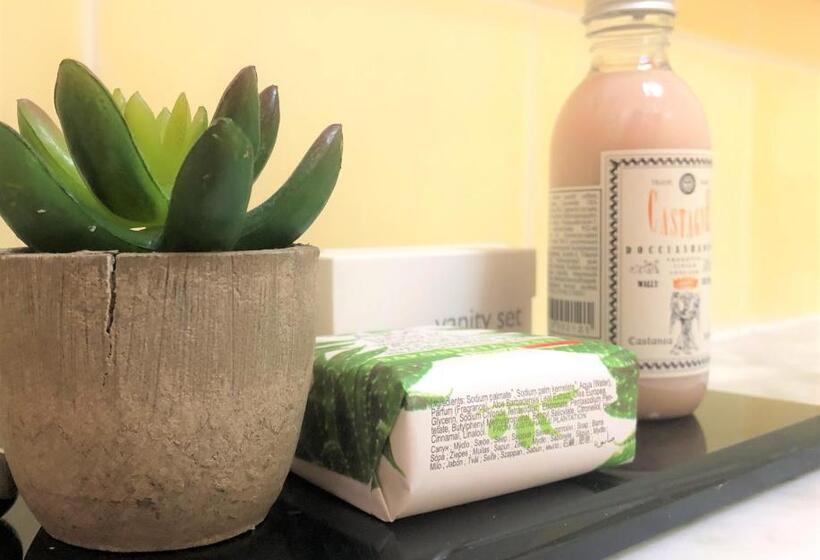 شقة غرفة نوم واحدة مزودة بشُرفة, Michelangelo Rta