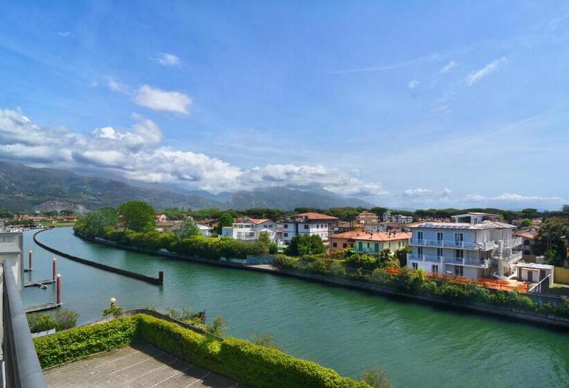 شقة غرفة نوم واحدة مزودة بشُرفة, Michelangelo Rta