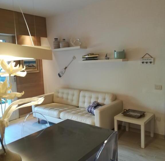 شقة غرفتين, Michelangelo Rta