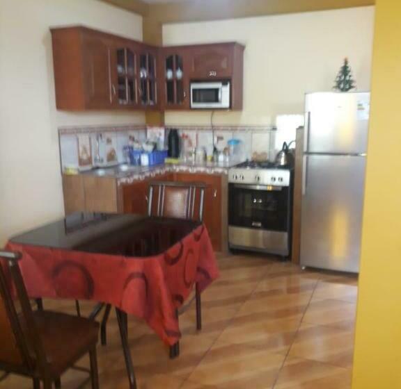 Семейный Номер, El Marquez