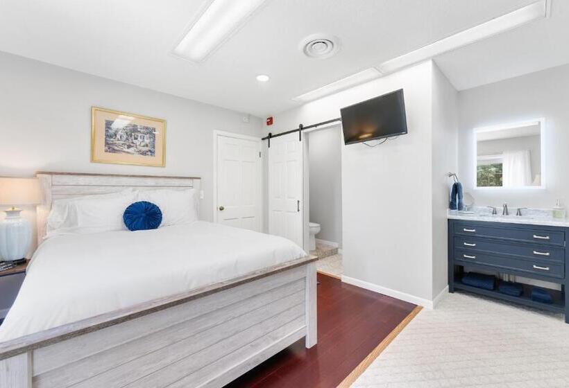 디럭스 스튜디오, Presidents House B & B