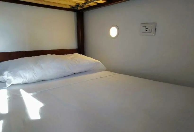 Vuode Makuusalissa, Patagon Backpackers