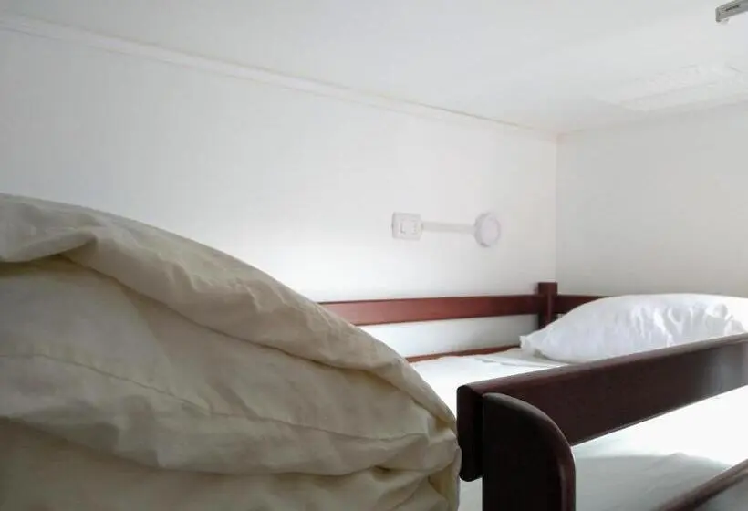 Perhehuone, Patagon Backpackers