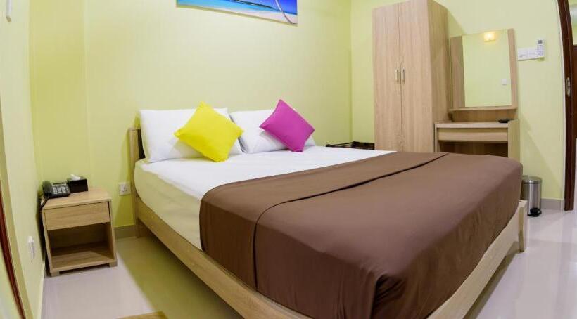 اتاق لوکس, Tourist Inn