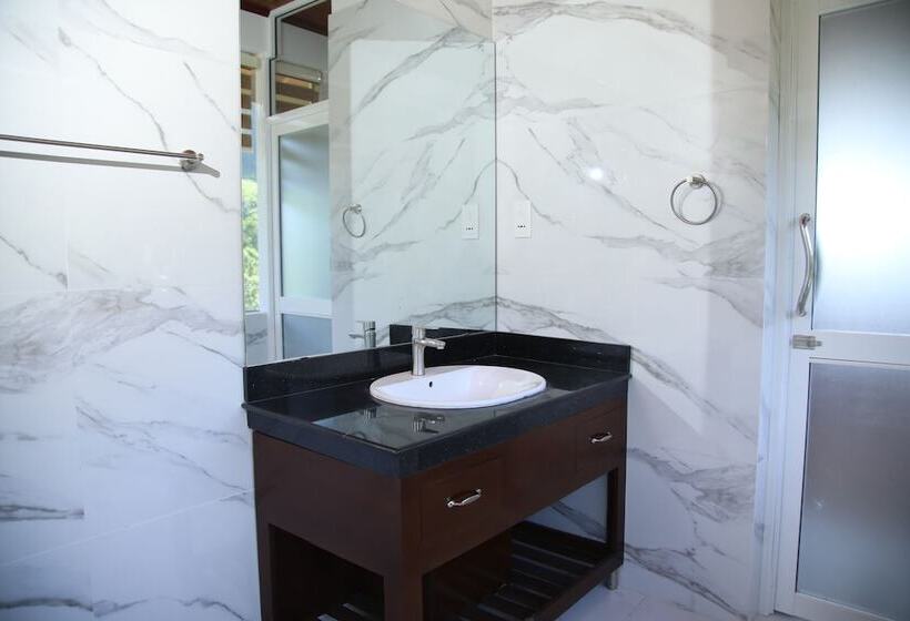 디럭스 룸, Bellwood Hills Resort & Spa