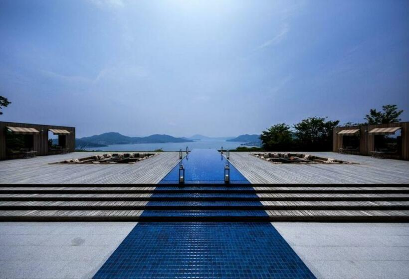 标准工作室带阳台, Rose