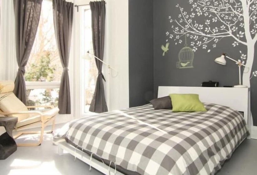 اتاق استاندارد, The Clarence Park