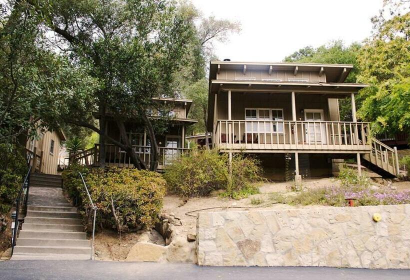 كابينة, Circle Bar B Guest Ranch