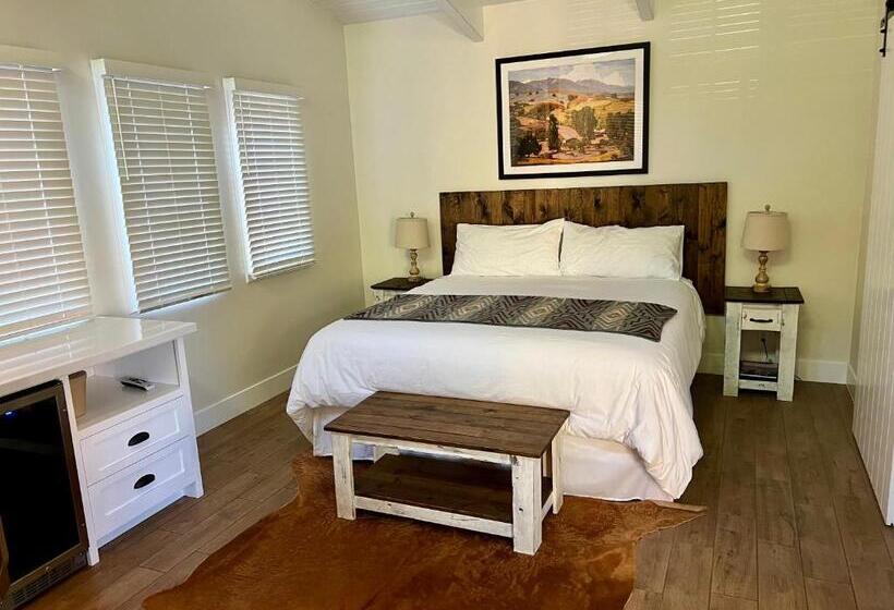 كابينة, Circle Bar B Guest Ranch