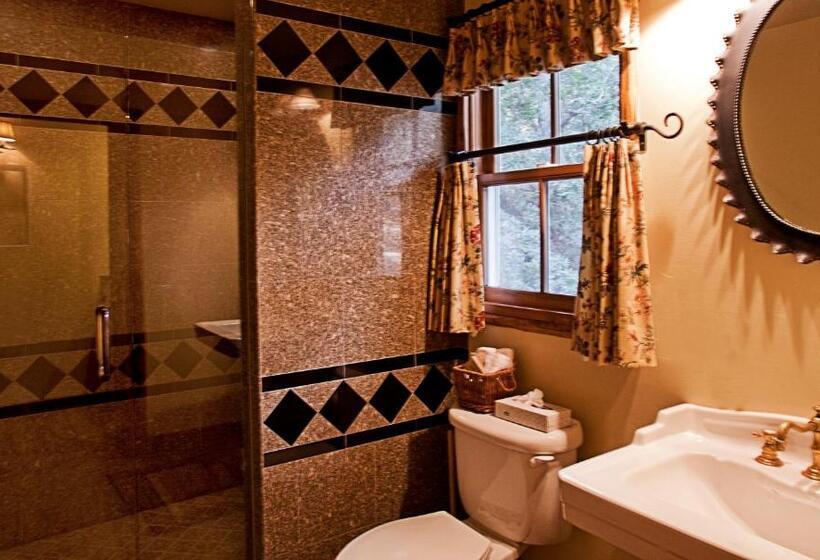 منزل غرفة نوم واحدة, Circle Bar B Guest Ranch