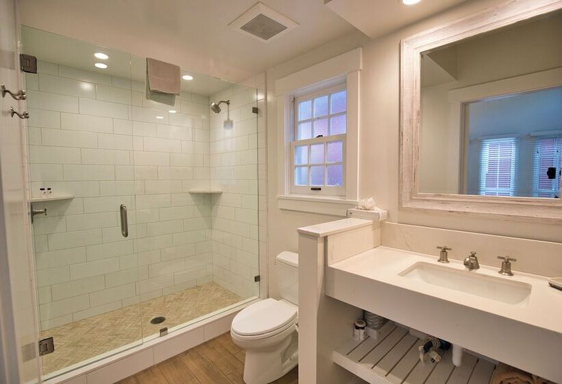 كابينة, Circle Bar B Guest Ranch