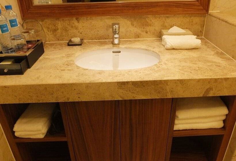 Suite Prezydencki 2 Sypialnie, Kaloum