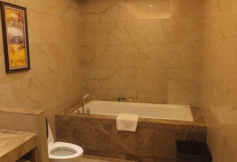 Suite Prezydencki 2 Sypialnie, Kaloum