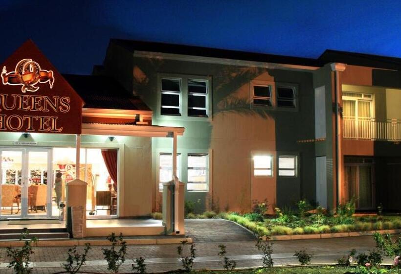 اتاق لوکس با بالکن, Queens Casino And