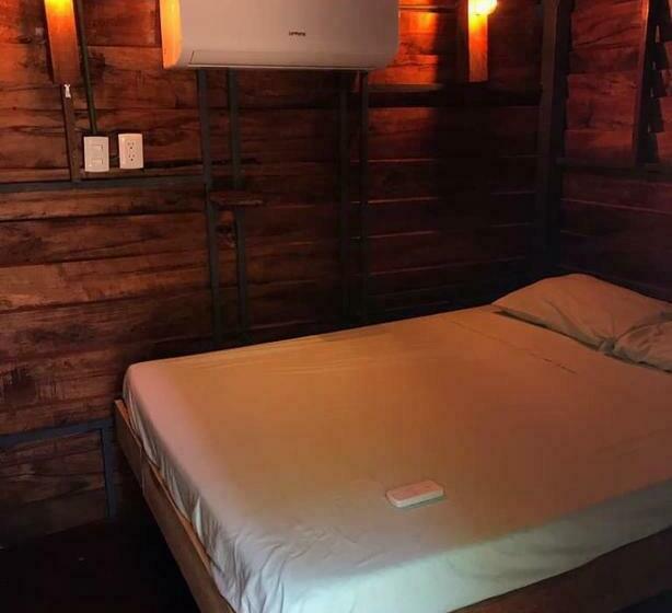 スタンダードルーム, Aldea Tzunun