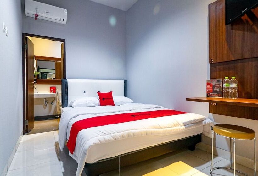 Номер Стандарт, Reddoorz Near Kebon Jeruk Jakarta