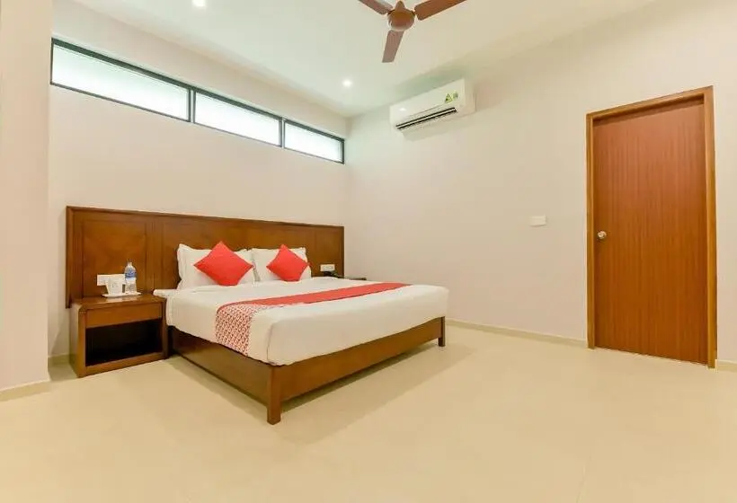 Comfort Kolmen Hengen Huone, Super Hotel O Edassery Blue Bells