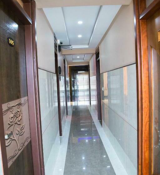 اتاق لوکس, M K Arcade