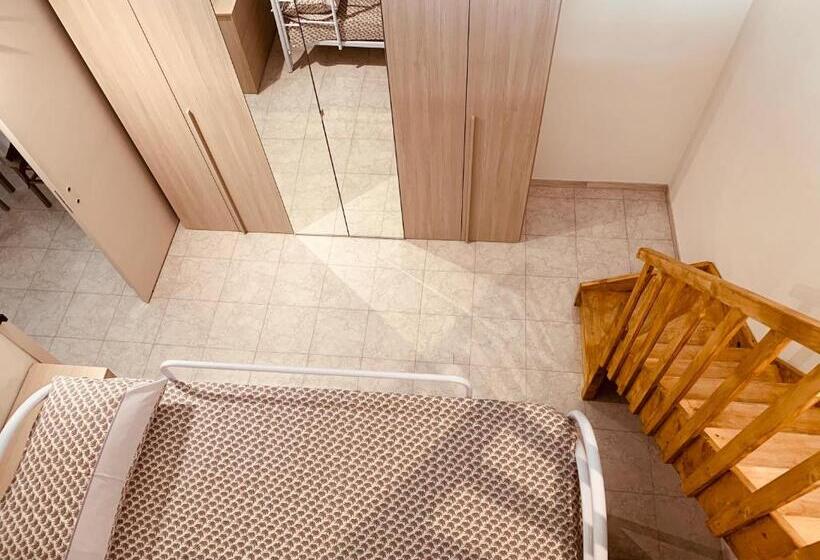 חדר דופלקס, Luxar Room