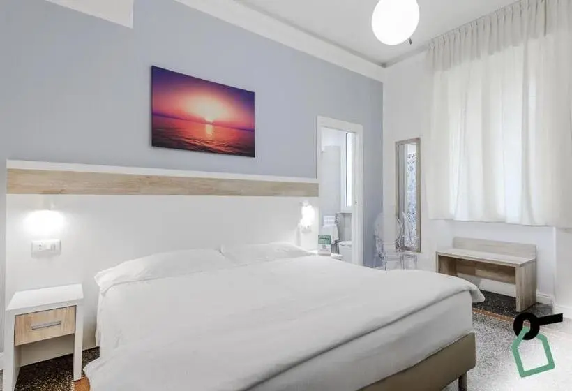 片側に海が見えるデラックスルーム, Hotiday Room Collection - Rapallo