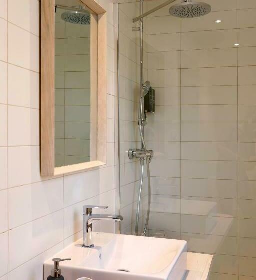 Номер Стандарт Трехместный, Hostal Ses Negres