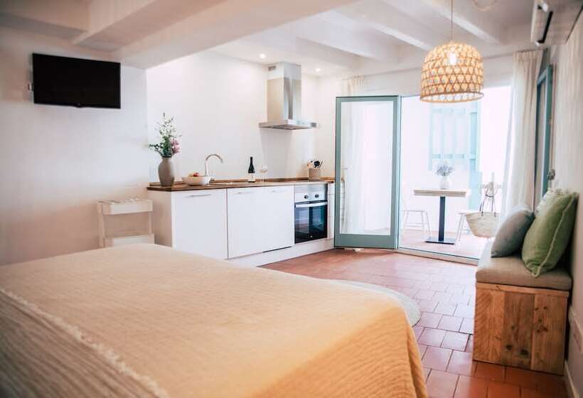 Студия Стандарт, Hostal Ses Negres