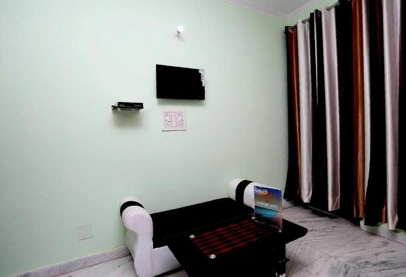 三人经典房间, Oyo 18669 Shree Palce