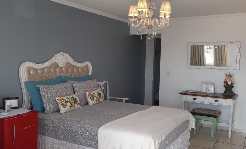 سوییت لوکس, Pousada Cris Garden Bed&breakfast
