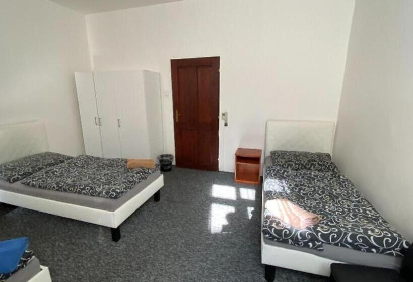 اتاق چهار تخته با دستشویی مشترک, U Betty   Ostrava Centrum