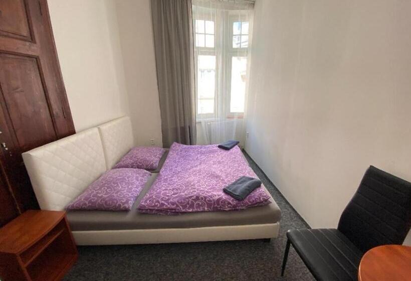 غرفة قياسية حمام مشترك, U Betty   Ostrava Centrum