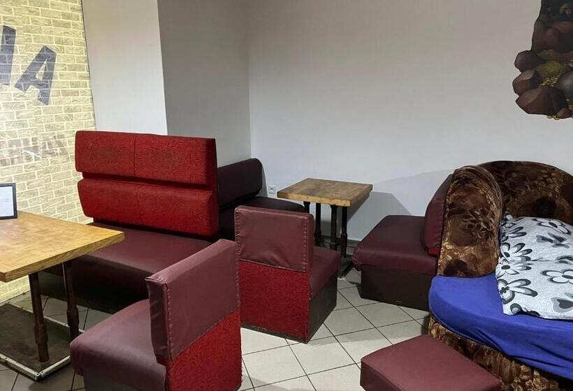 سرير فى غرفة مشتركه, U Betty   Ostrava Centrum