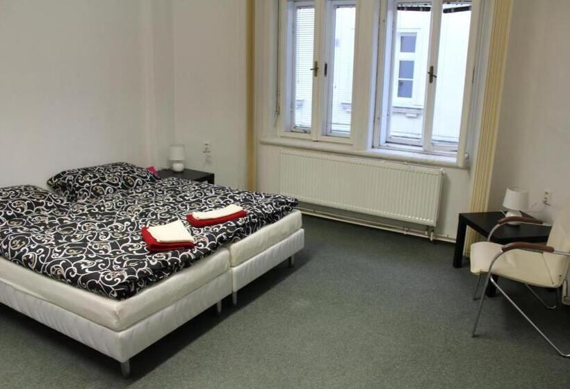 غرفة قياسية حمام مشترك, U Betty   Ostrava Centrum