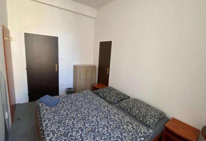 스탠다드 룸 공동 욕실, U Betty   Ostrava Centrum