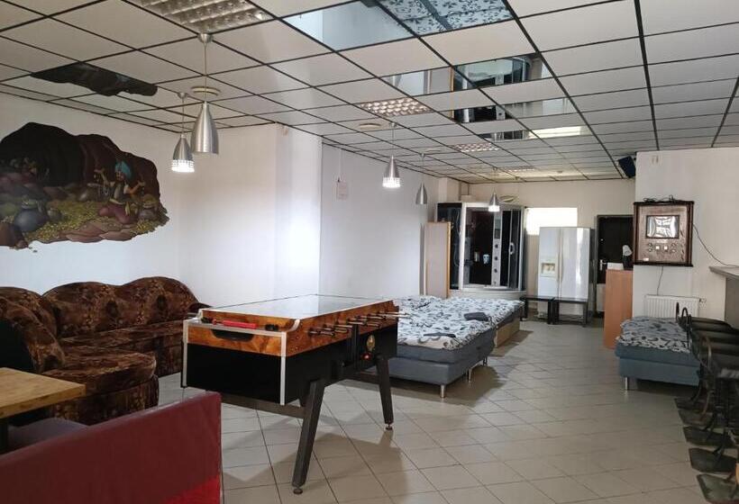 سرير فى غرفة مشتركه, U Betty   Ostrava Centrum