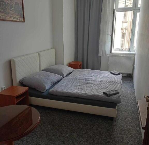 غرفة قياسية حمام مشترك, U Betty   Ostrava Centrum