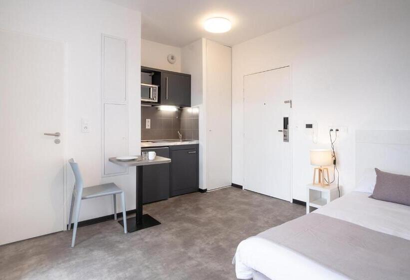 استودیوی لوکس, Student Factory Bordeaux Armagnac